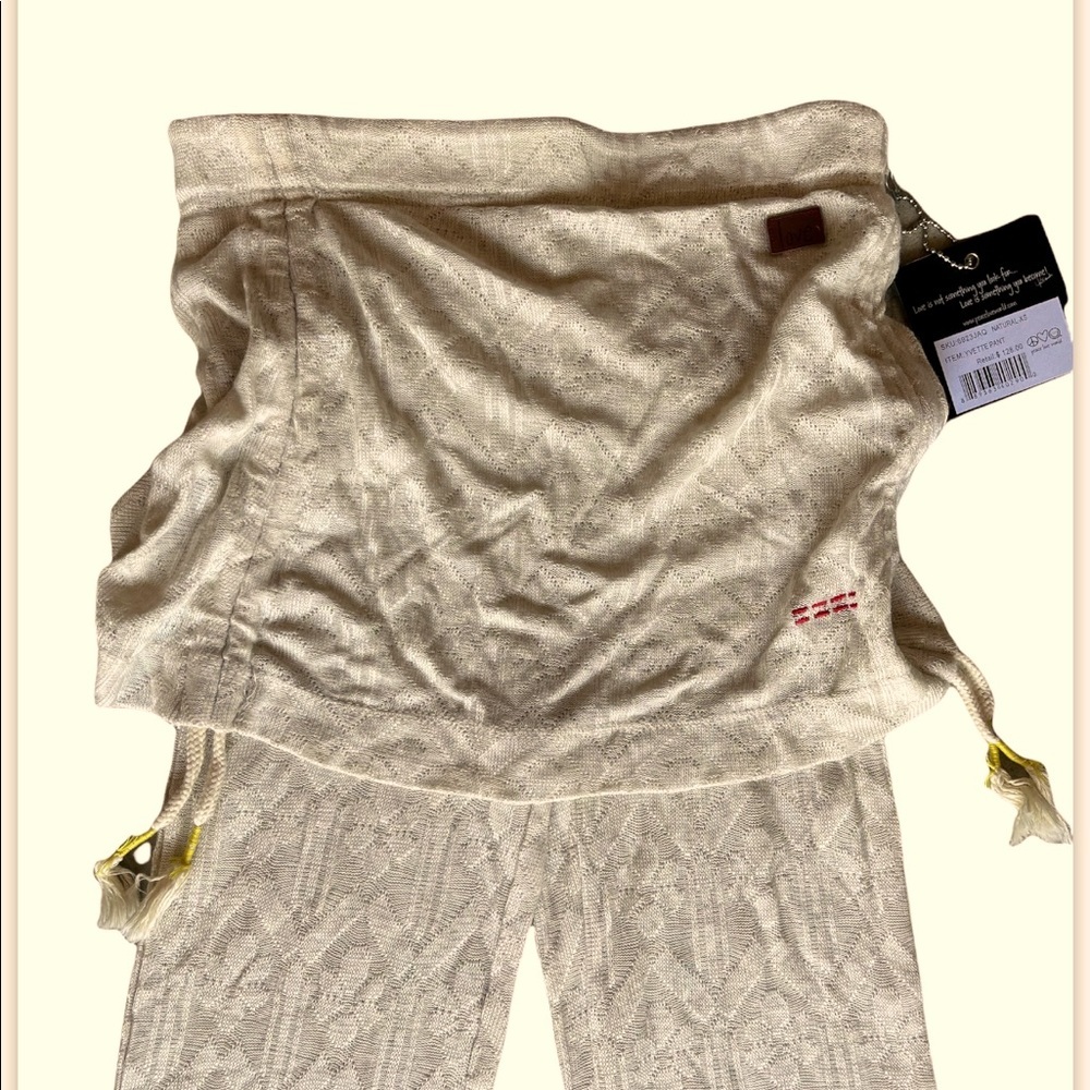 Peace Love World woman’s pants set retail 128$ - Picture 3 of 5